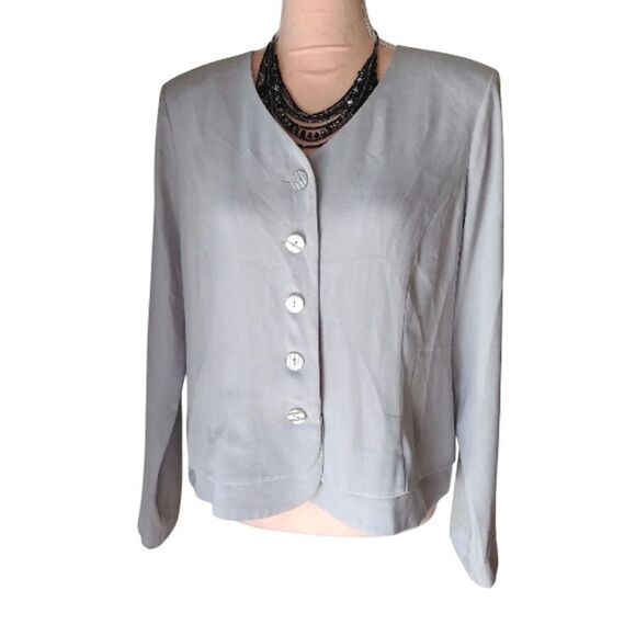 Appleseed's Light Grey Layered Look Button Up Cropped Blazer Size 12 - Picture 6 of 14